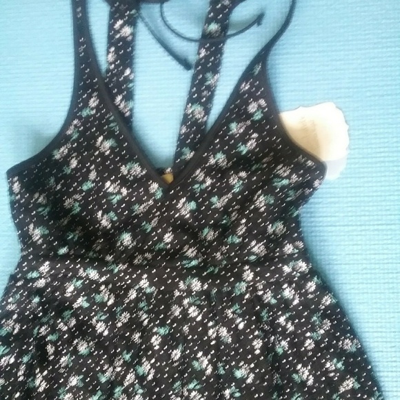 Altar'd State Tie Back XS - Picture 5 of 5